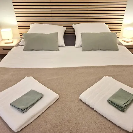 Le Cocon De Charme - 4pers - 2min Halle Marcadieu - 6min Centre 아파트