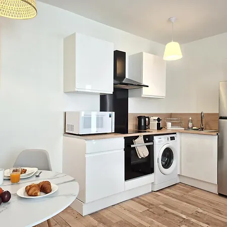 Le Cocon De Charme - 4pers - 2min Halle Marcadieu - 6min Centre 타르브